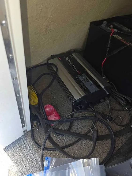 Slide: The Image of Manitou 22 Aurora LE 2021 - 16024590