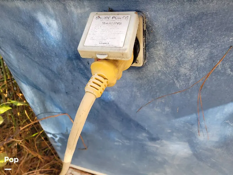 Slide: The Image of Bayliner 266 Discovery 2012 - 16171168