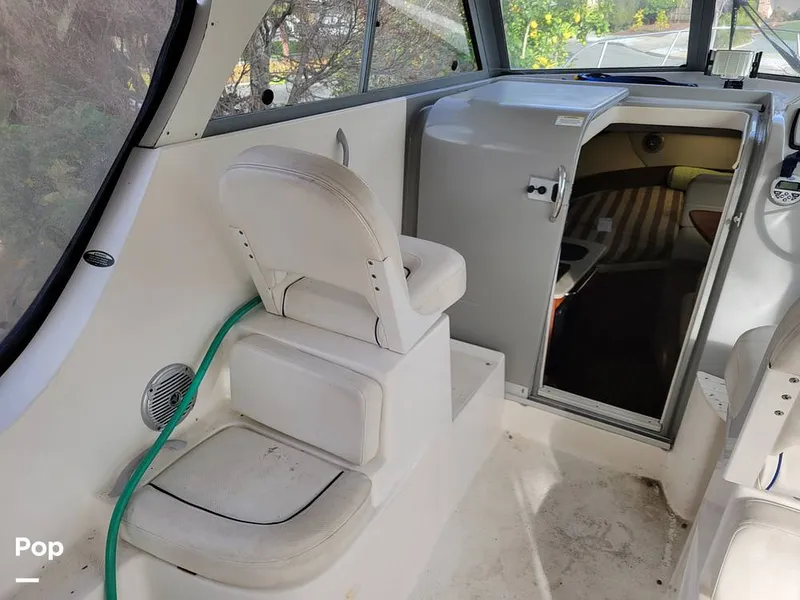 Slide: The Image of Bayliner 266 Discovery 2012 - 16171191