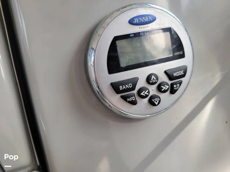 Slide: The Image of Bayliner 266 Discovery 2012 - 16171165