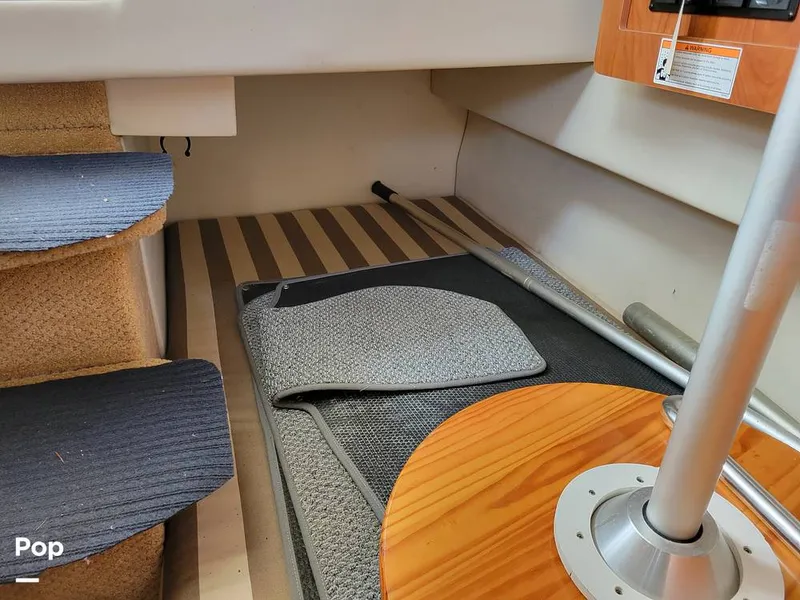 Slide: The Image of Bayliner 266 Discovery 2012 - 16171135