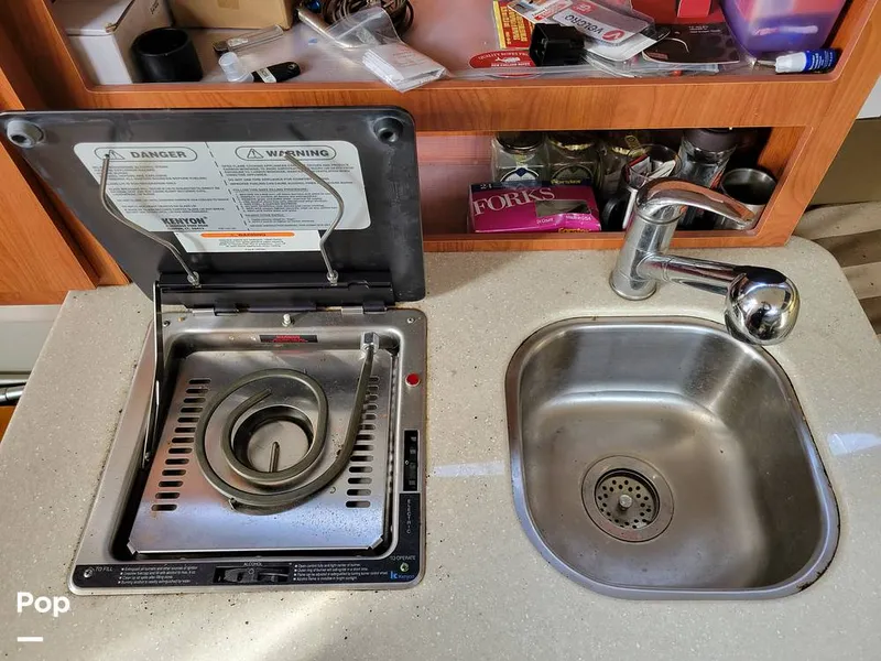 Slide: The Image of Bayliner 266 Discovery 2012 - 16171140