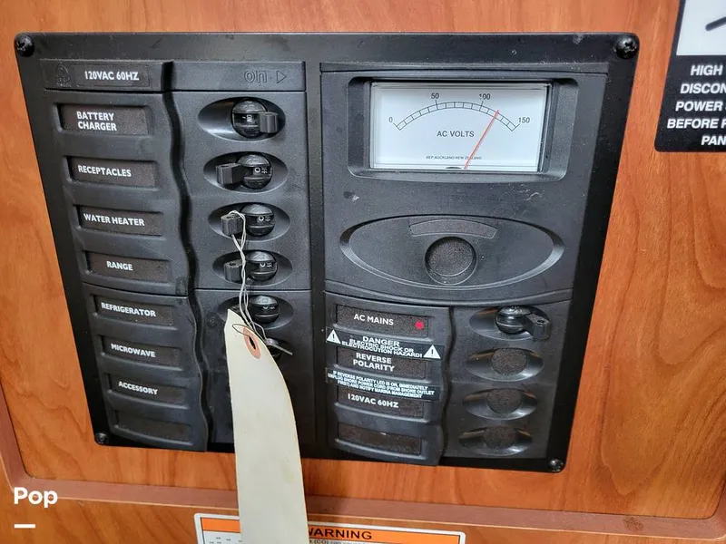 Slide: The Image of Bayliner 266 Discovery 2012 - 16171142