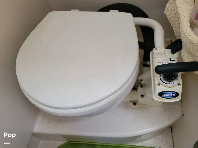 Slide: The Image of Bayliner 266 Discovery 2012 - 16171150