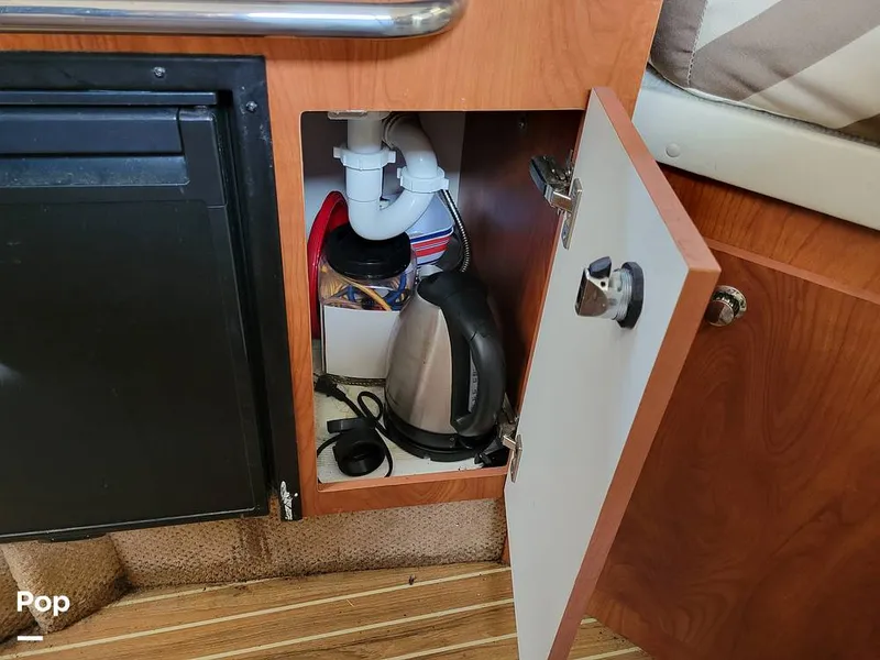 Slide: The Image of Bayliner 266 Discovery 2012 - 16171158