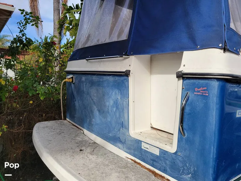 Slide: The Image of Bayliner 266 Discovery 2012 - 16171185