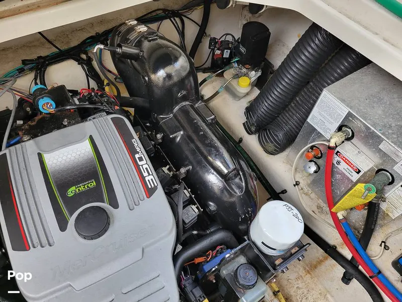 Slide: The Image of Bayliner 266 Discovery 2012 - 16171172