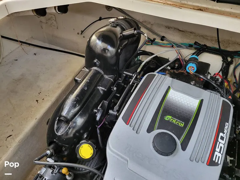 Slide: The Image of Bayliner 266 Discovery 2012 - 16171173