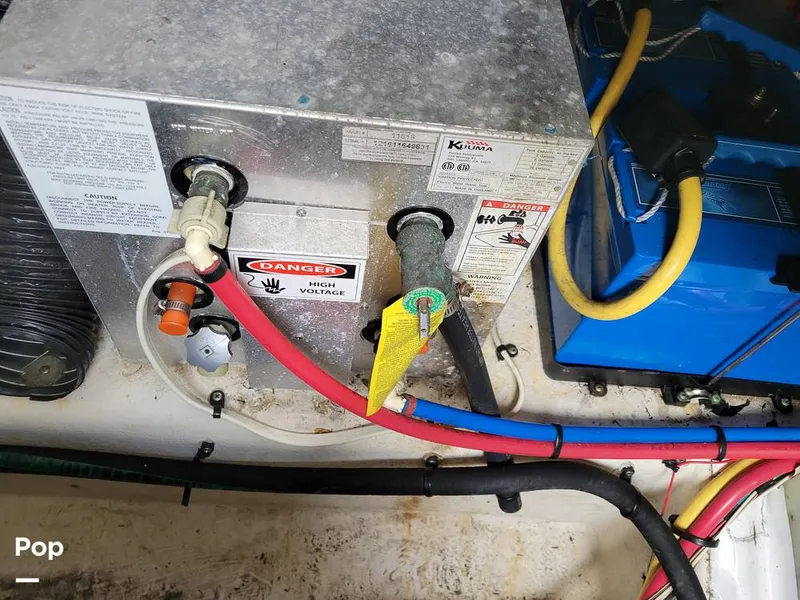 Slide: The Image of Bayliner 266 Discovery 2012 - 16171174