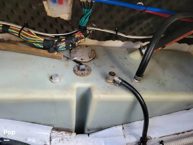 Slide: The Image of Bayliner 266 Discovery 2012 - 16171176