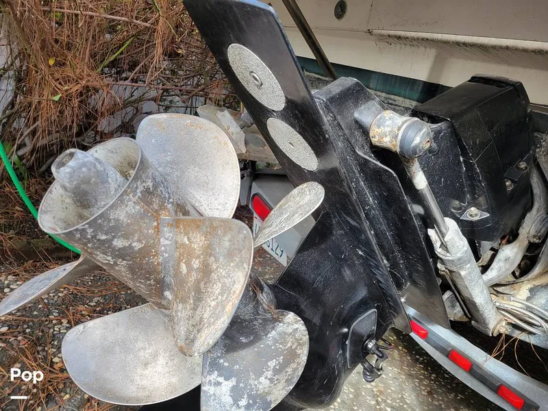 Slide: The Image of Bayliner 266 Discovery 2012 - 16171187