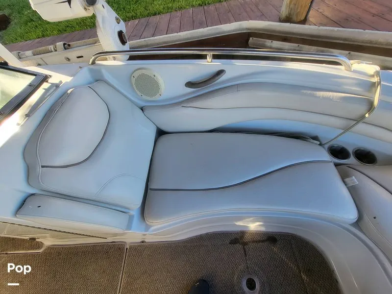 Slide: The Image of Crownline Boats 240 EX 2004 - 16055365