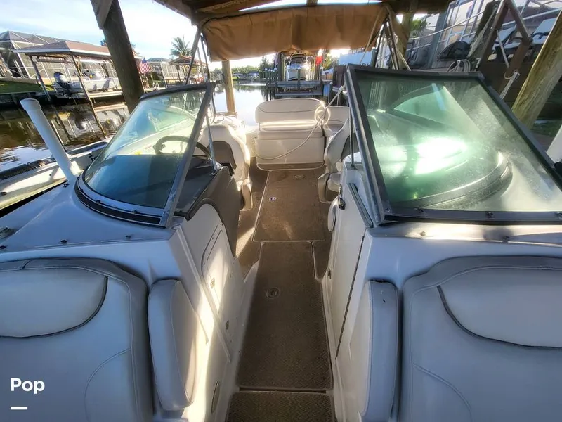 Slide: The Image of Crownline Boats 240 EX 2004 - 16055378