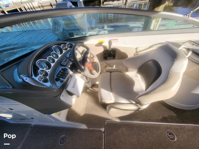 Slide: The Image of Crownline Boats 240 EX 2004 - 16055382