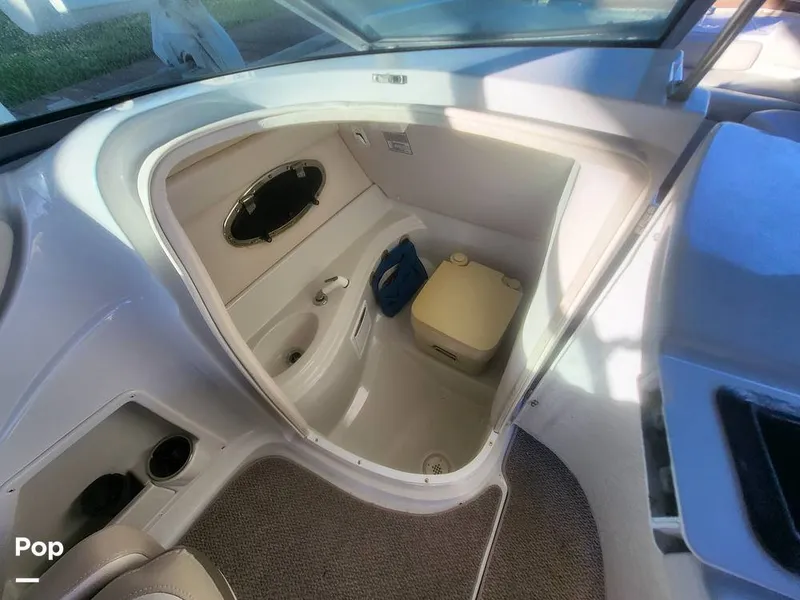 Slide: The Image of Crownline Boats 240 EX 2004 - 16055385