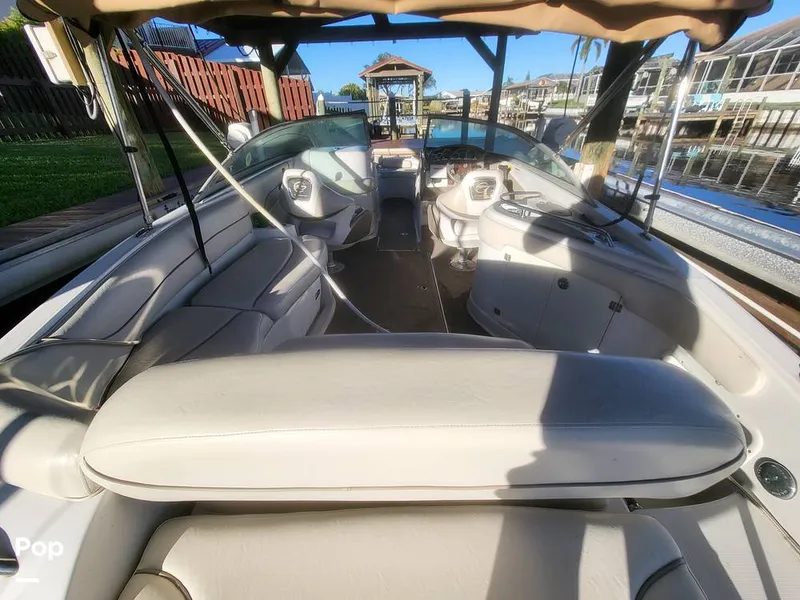 Slide: The Image of Crownline Boats 240 EX 2004 - 16055391