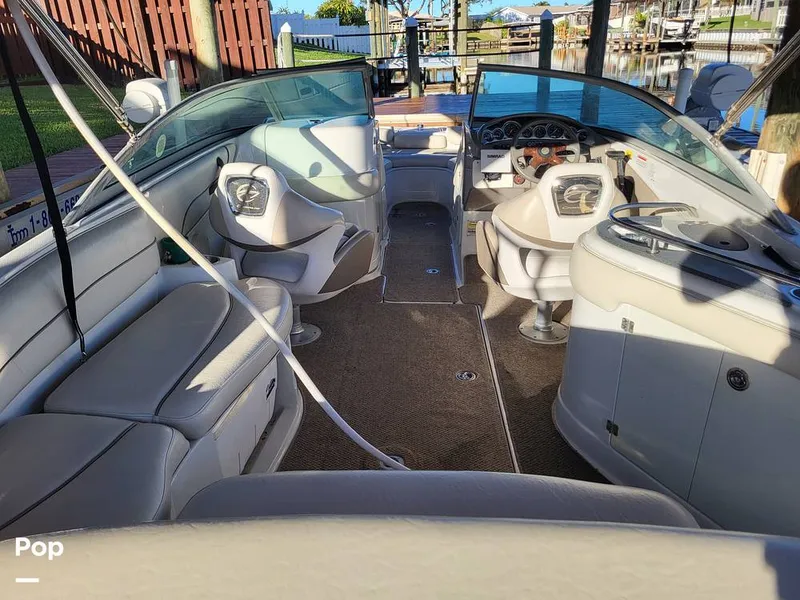 Slide: The Image of Crownline Boats 240 EX 2004 - 16055392
