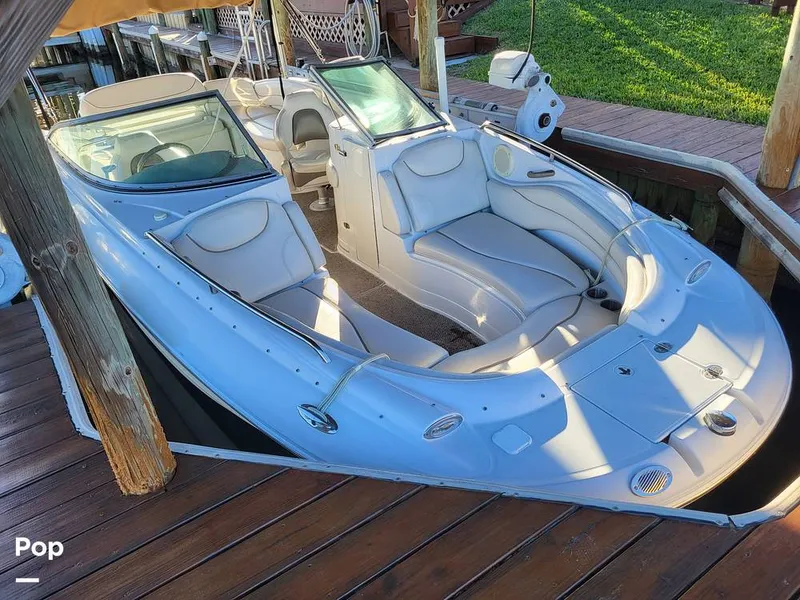 Slide: The Image of Crownline Boats 240 EX 2004 - 16055403