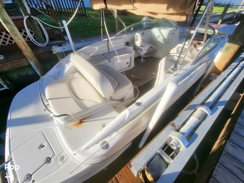Slide: The Image of Crownline Boats 240 EX 2004 - 16055408