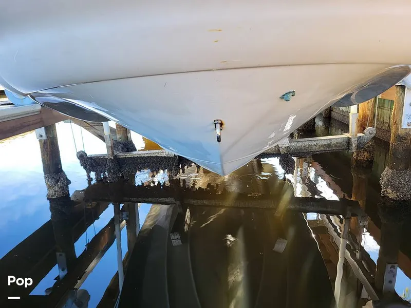 Slide: The Image of Crownline Boats 240 EX 2004 - 16055267