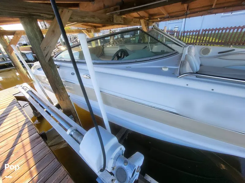 Slide: The Image of Crownline Boats 240 EX 2004 - 16055272