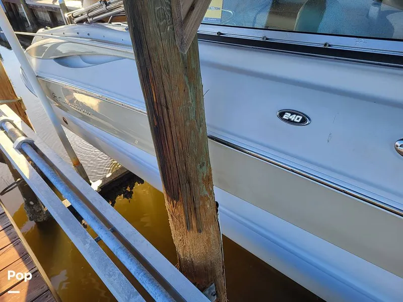 Slide: The Image of Crownline Boats 240 EX 2004 - 16055277