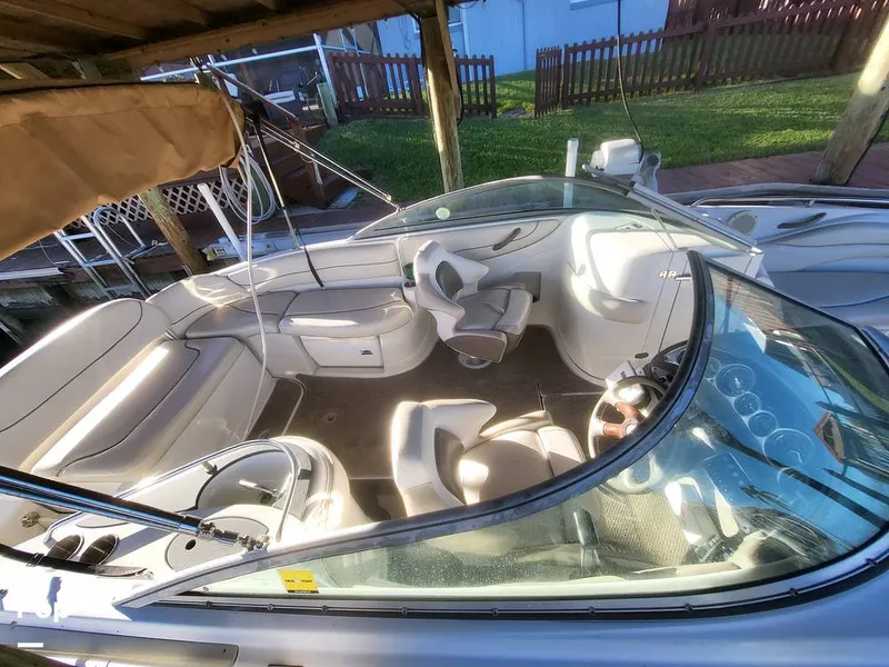 Slide: The Image of Crownline Boats 240 EX 2004 - 16055405