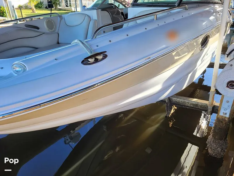 Slide: The Image of Crownline Boats 240 EX 2004 - 16055282