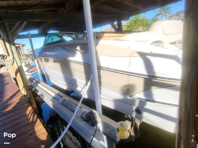 Slide: The Image of Crownline Boats 240 EX 2004 - 16055289