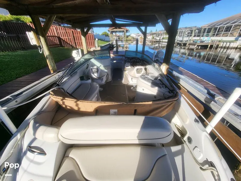 Slide: The Image of Crownline Boats 240 EX 2004 - 16055301