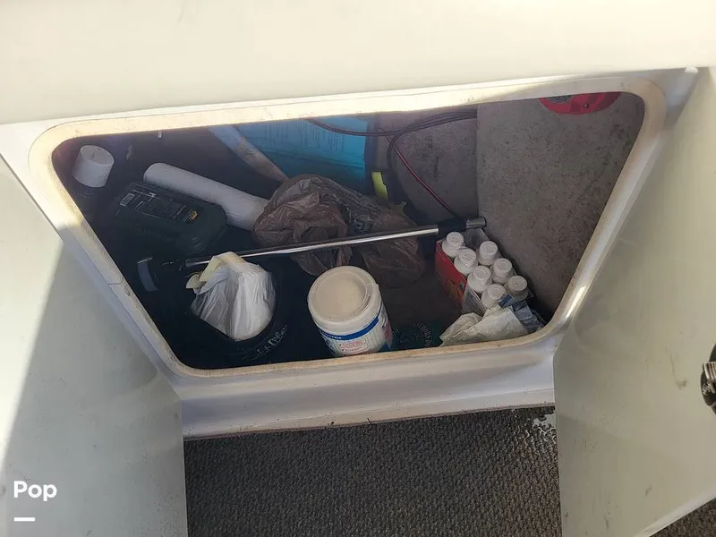 Slide: The Image of Crownline Boats 240 EX 2004 - 16055318