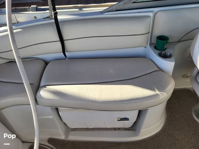 Slide: The Image of Crownline Boats 240 EX 2004 - 16055319