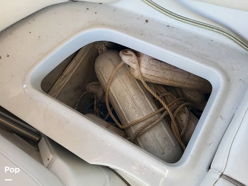 Slide: The Image of Crownline Boats 240 EX 2004 - 16055321