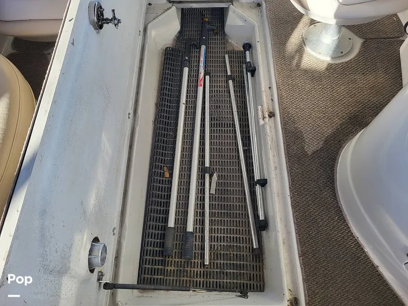 Slide: The Image of Crownline Boats 240 EX 2004 - 16055324