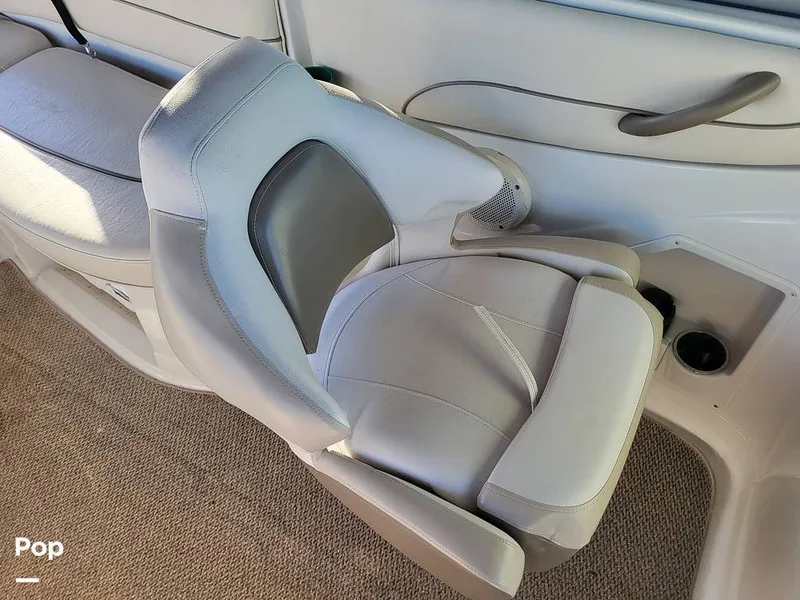 Slide: The Image of Crownline Boats 240 EX 2004 - 16055328