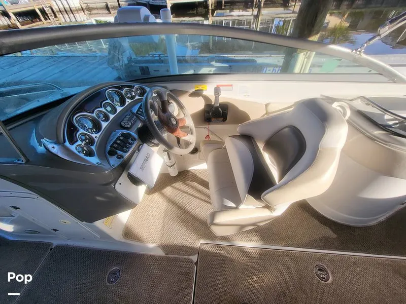 Slide: The Image of Crownline Boats 240 EX 2004 - 16055332