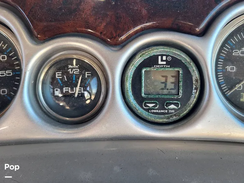 Slide: The Image of Crownline Boats 240 EX 2004 - 16055337