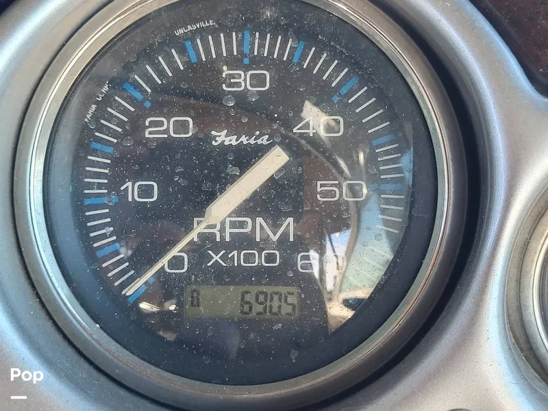 Slide: The Image of Crownline Boats 240 EX 2004 - 16055339