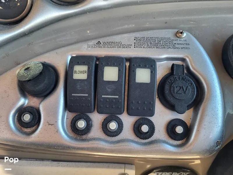 Slide: The Image of Crownline Boats 240 EX 2004 - 16055341