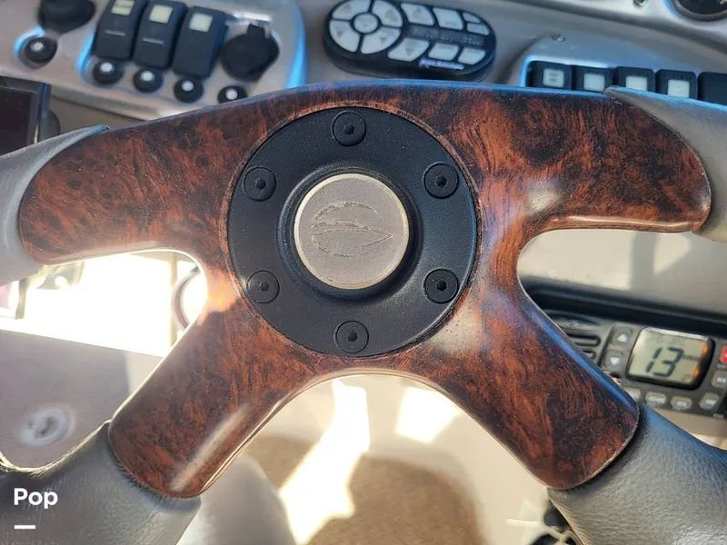 Slide: The Image of Crownline Boats 240 EX 2004 - 16055348