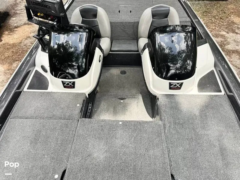 Slide: The Image of Skeeter ZX 225 2011 - 16032265