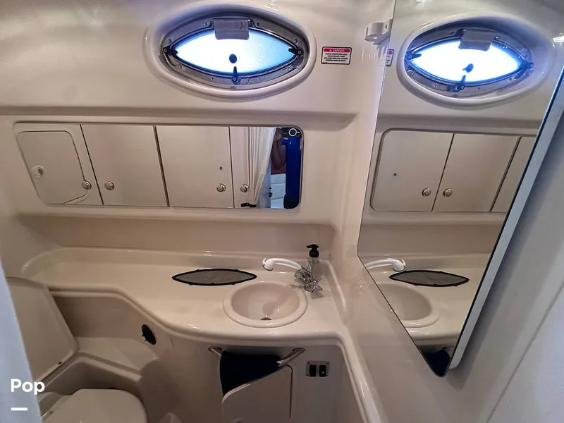 Slide: The Image of Sea Ray 320 Sundancer 2004 - 16058112