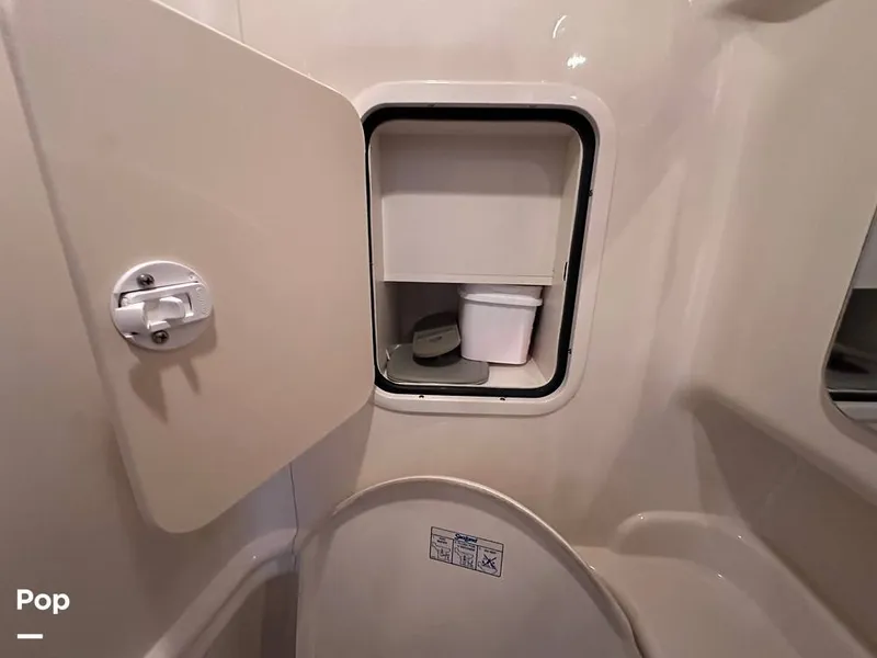 Slide: The Image of Sea Ray 320 Sundancer 2004 - 16058116