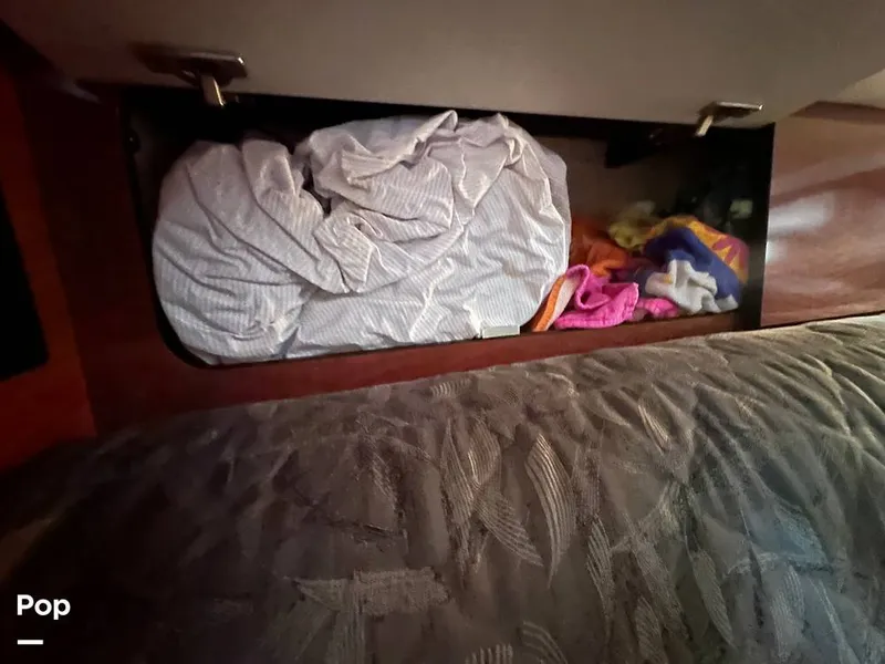 Slide: The Image of Sea Ray 320 Sundancer 2004 - 16058135