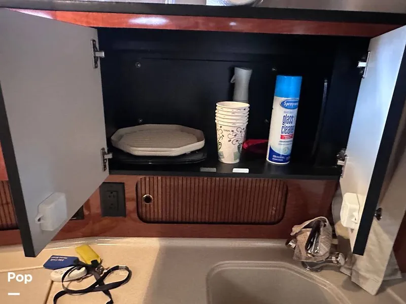 Slide: The Image of Sea Ray 320 Sundancer 2004 - 16058124