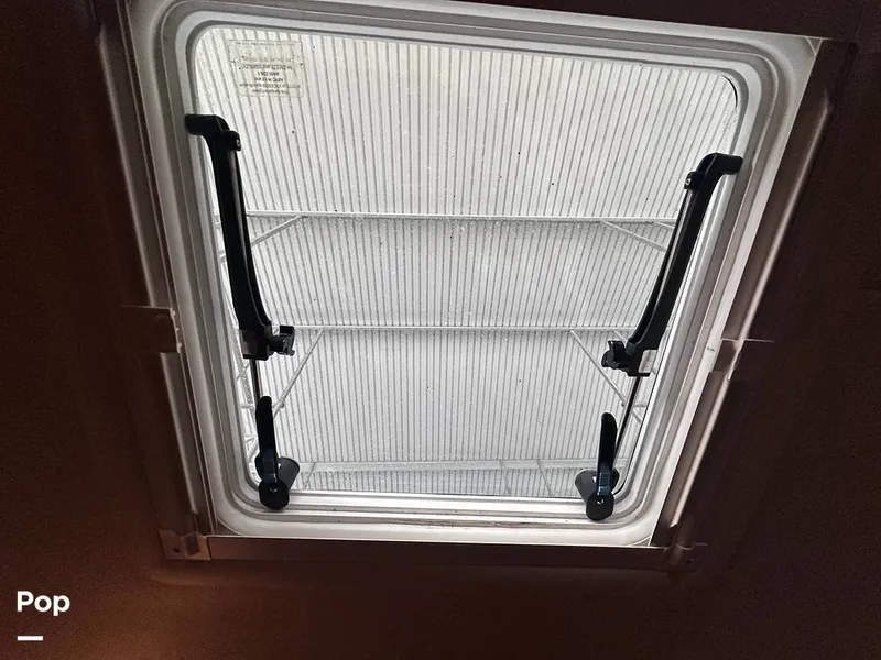 Slide: The Image of Sea Ray 320 Sundancer 2004 - 16058131