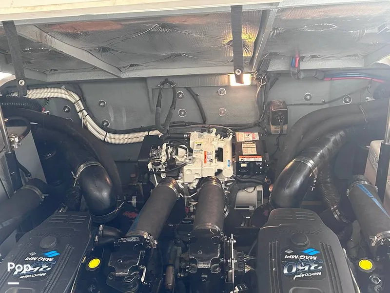 Slide: The Image of Sea Ray 320 Sundancer 2004 - 16058139