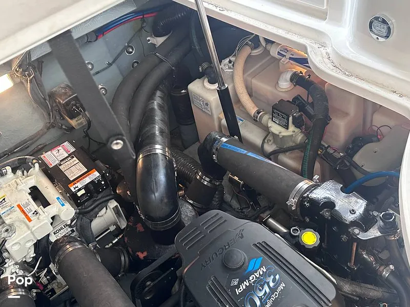 Slide: The Image of Sea Ray 320 Sundancer 2004 - 16058143