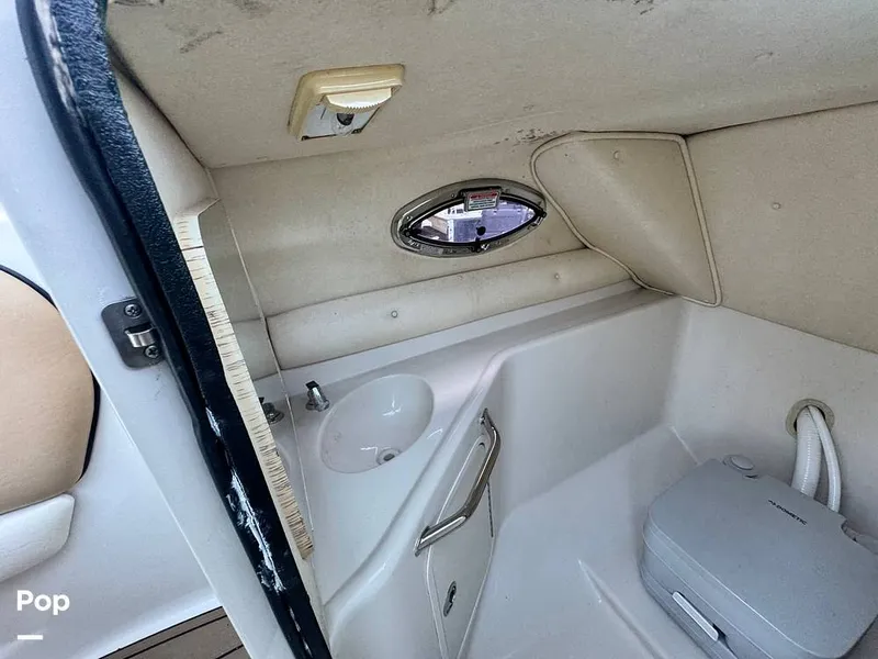 Slide: The Image of Sea Ray 240 Sundeck 2005 - 16097383