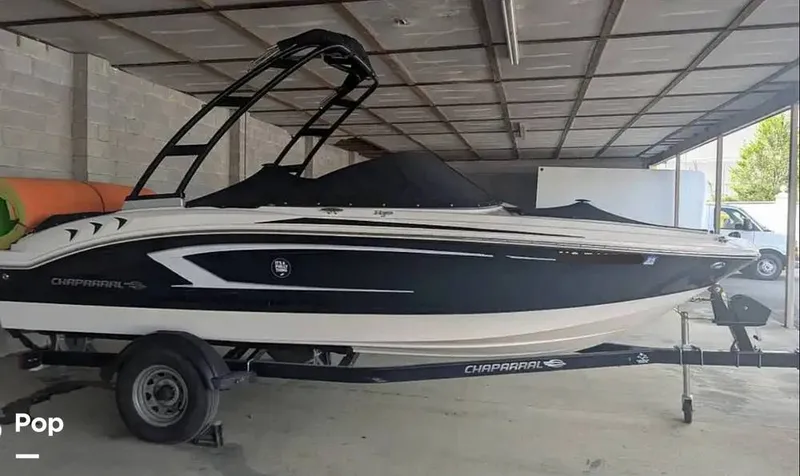 Slide: The Image of Chaparral H2O 19 Sport 2018 - 16089640